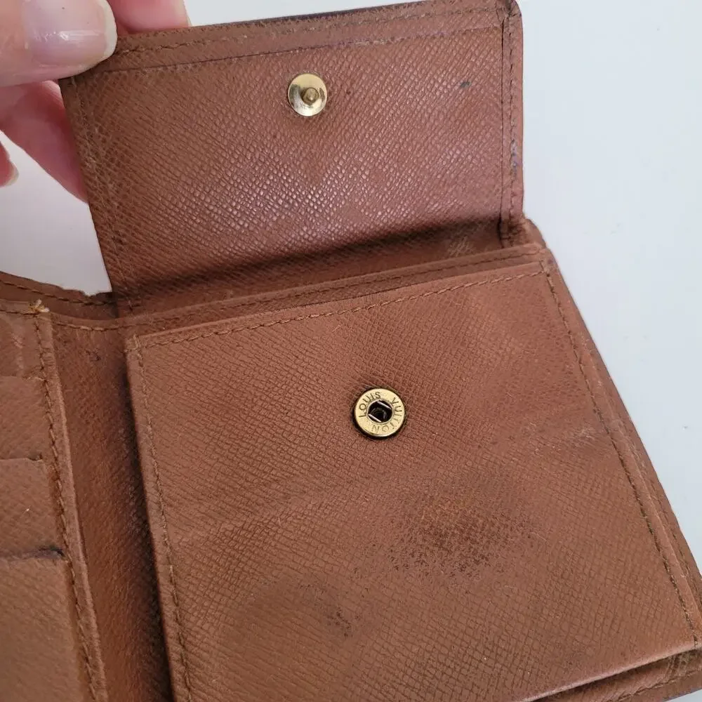 Vintage Louis Vuitton Men's LV Brown Bi-Fold Leather Wallet Monogram Classic